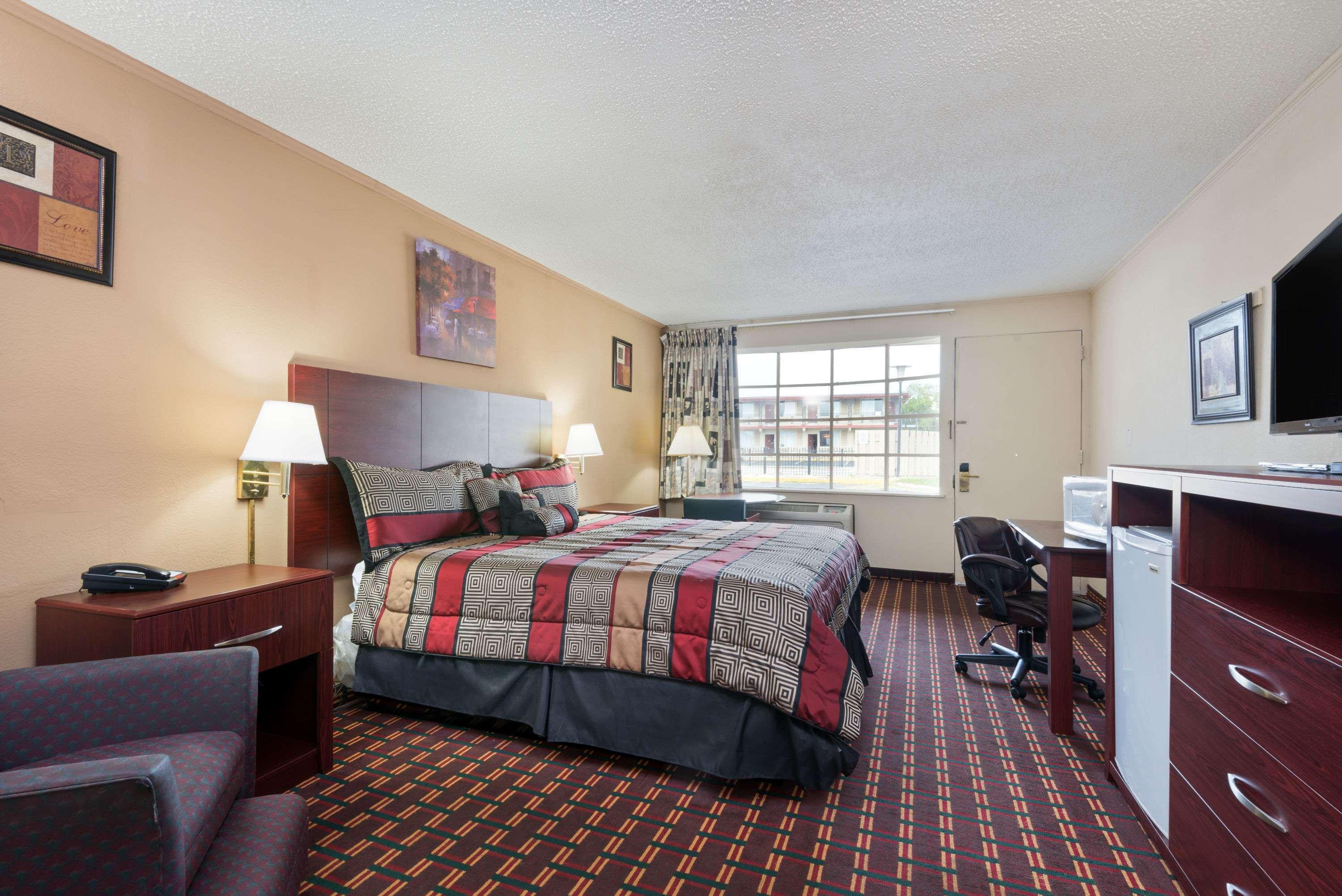 Knights Inn Fayetteville - Fort Bragg Dış mekan fotoğraf