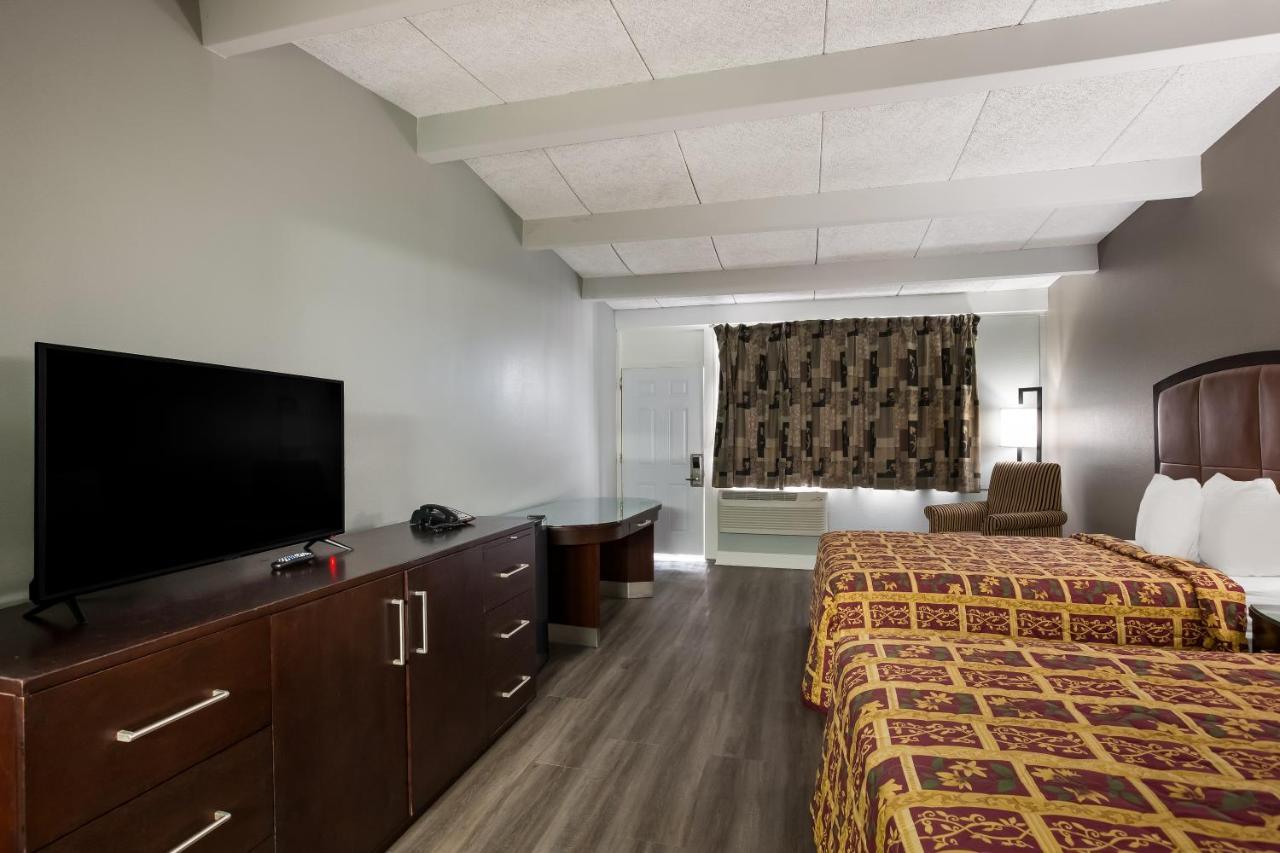 Knights Inn Fayetteville - Fort Bragg Dış mekan fotoğraf