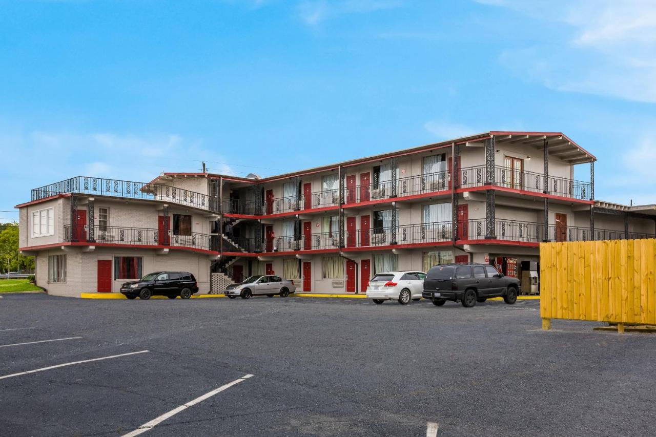 Knights Inn Fayetteville - Fort Bragg Dış mekan fotoğraf