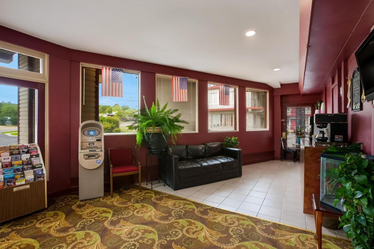 Knights Inn Fayetteville - Fort Bragg Dış mekan fotoğraf